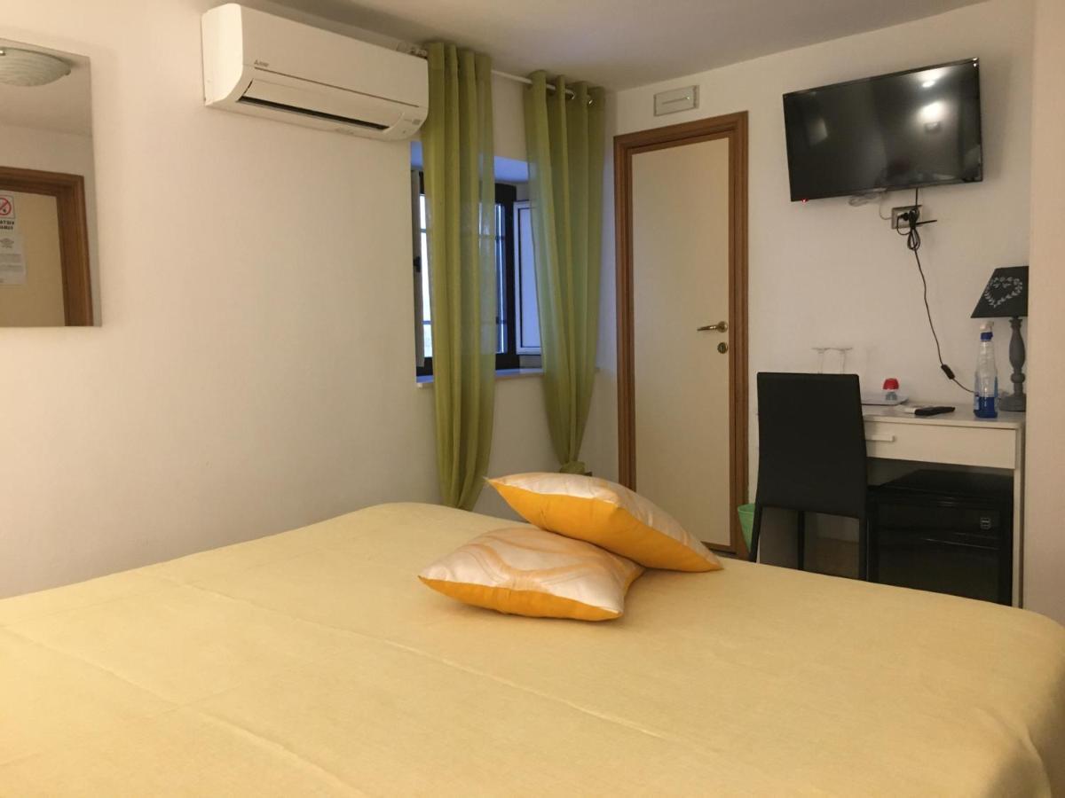 B&B Liberty 900 Catania Bagian luar foto